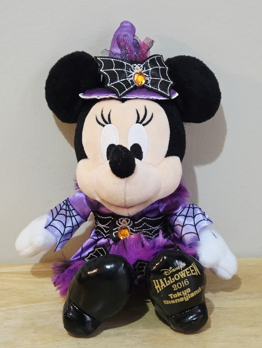 Tokyo Disney Resort Minnie Mouse Halloween 2016 8" Plush Doll